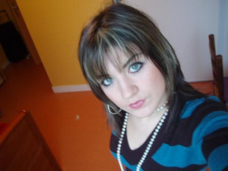 voil� c noemie en pl1 news woooooooooooooow voil� la vrai beaut� (5lona mchi maroc )